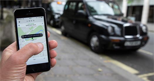 ​İngiliz taksiciler Uber’e dava açtı