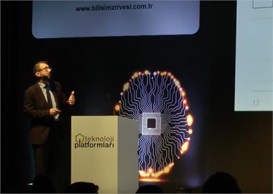 Burak Kırcalı, 'Şimdi: Çok Sektör, Tek Platform' başlıklı sunumu ile Teknoloji Platform'undaydı