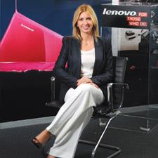 Lenovo hedefi yükseltti