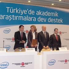 Intel’den araştırmaya destek