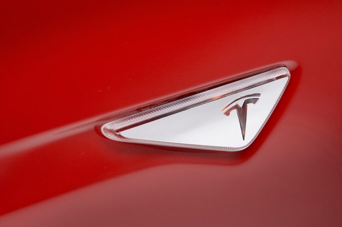 Tesla, dönüş sinyalleri için patent aldığını duyurdu